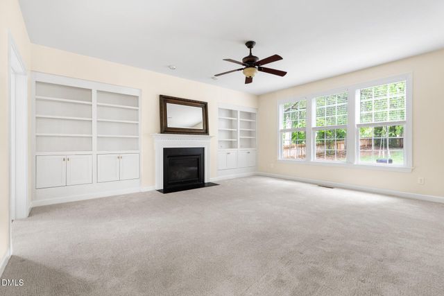 511 E Hatterleigh Avenue, Hillsborough, NC 27278