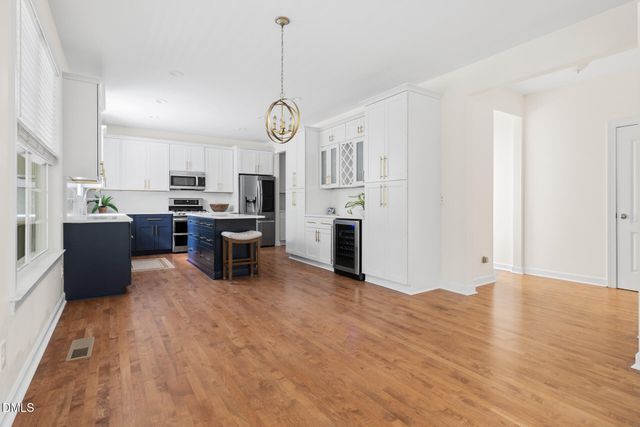 511 E Hatterleigh Avenue, Hillsborough, NC 27278
