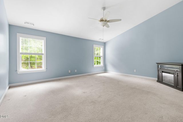 511 E Hatterleigh Avenue, Hillsborough, NC 27278
