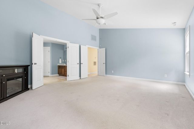 511 E Hatterleigh Avenue, Hillsborough, NC 27278