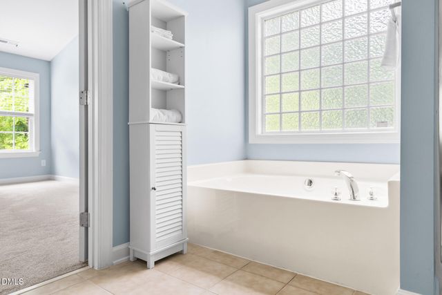 511 E Hatterleigh Avenue, Hillsborough, NC 27278
