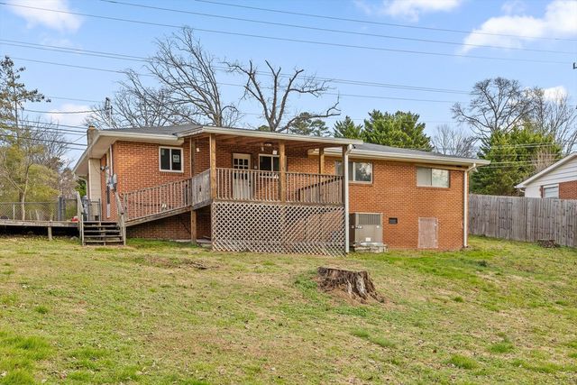 8306 Pine Ridge Road, Ooltewah, TN 37363