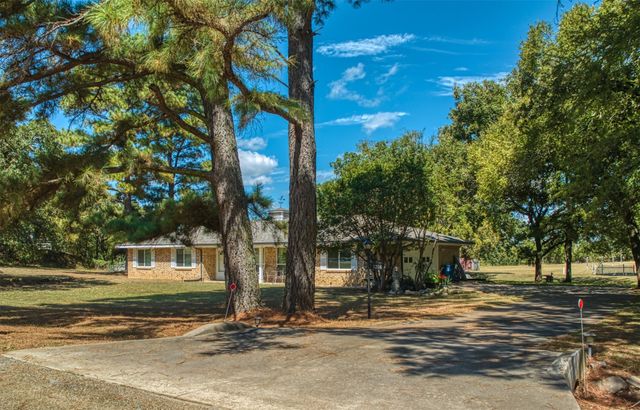 1204 Honeysuckle Drive, Keene, TX 76059