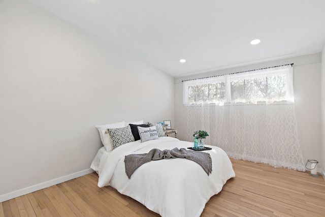 411 S 1st Street, Elburn, IL 60119