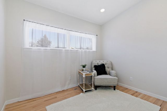 411 S 1st Street, Elburn, IL 60119