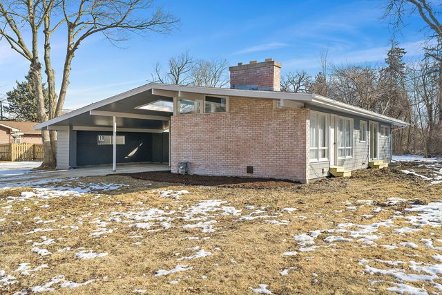 411 S 1st Street, Elburn, IL 60119