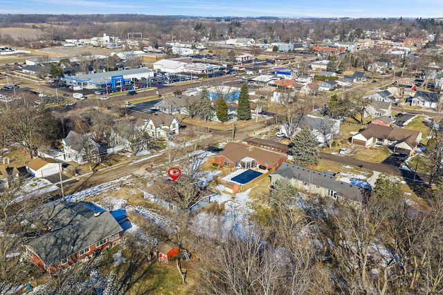 411 S 1st Street, Elburn, IL 60119