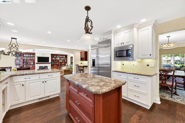 4576 Del Valle Pkwy, Pleasanton, CA 94566