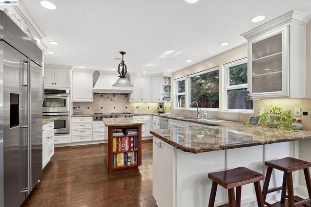 4576 Del Valle Pkwy, Pleasanton, CA 94566