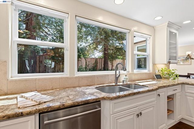 4576 Del Valle Pkwy, Pleasanton, CA 94566