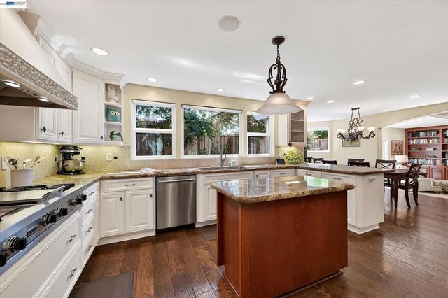4576 Del Valle Pkwy, Pleasanton, CA 94566