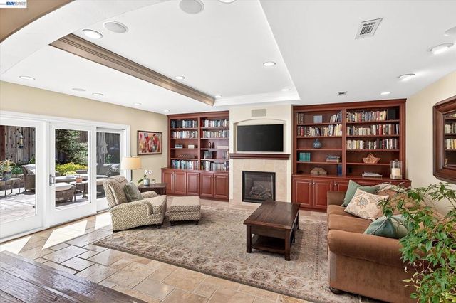 4576 Del Valle Pkwy, Pleasanton, CA 94566