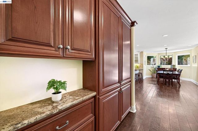4576 Del Valle Pkwy, Pleasanton, CA 94566