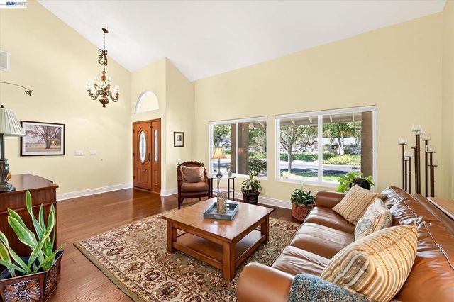 4576 Del Valle Pkwy, Pleasanton, CA 94566