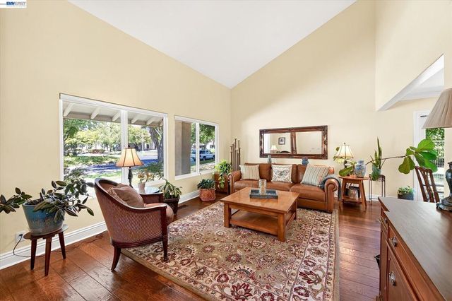 4576 Del Valle Pkwy, Pleasanton, CA 94566
