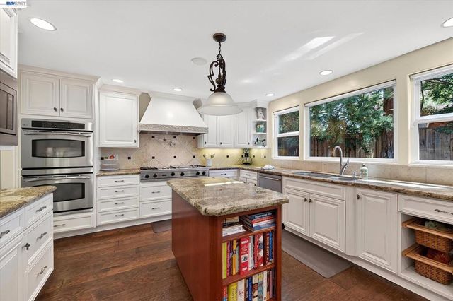 4576 Del Valle Pkwy, Pleasanton, CA 94566