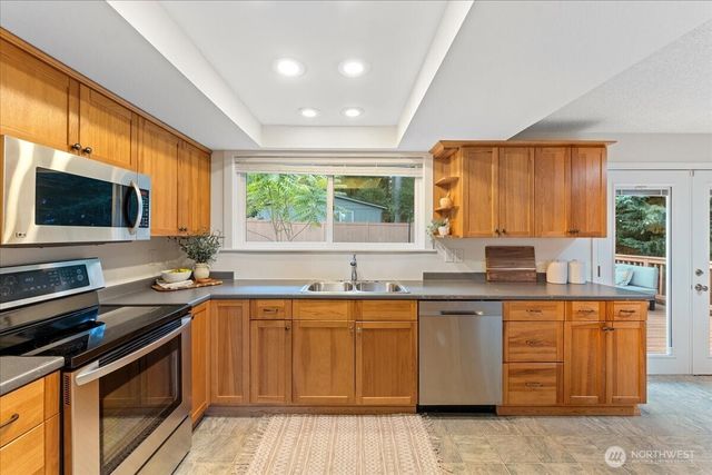 9210 166th Place NE, Redmond, WA 98052
