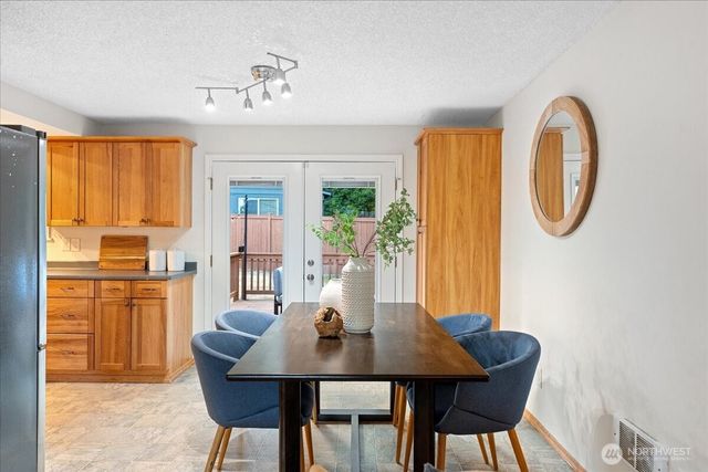 9210 166th Place NE, Redmond, WA 98052