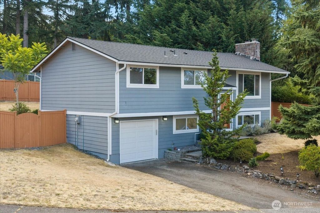 9210 166th Place NE, Redmond, WA 98052