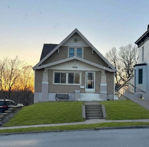 2744 S 10TH Street, Omaha, NE 68108