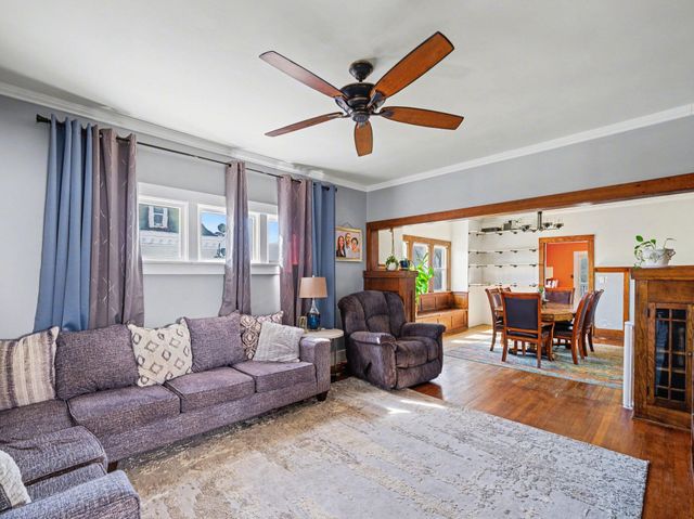 2744 S 10TH Street, Omaha, NE 68108