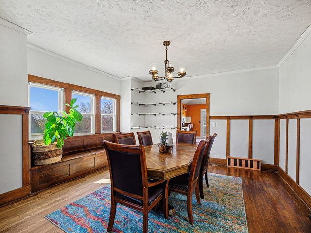 2744 S 10TH Street, Omaha, NE 68108