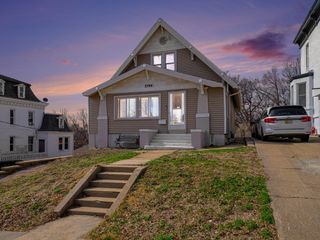 2744 S 10TH Street, Omaha, NE 68108