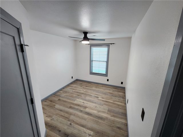 9 Holly Drive B, Bentonville, AR 72712