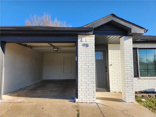 9 Holly Drive B, Bentonville, AR 72712