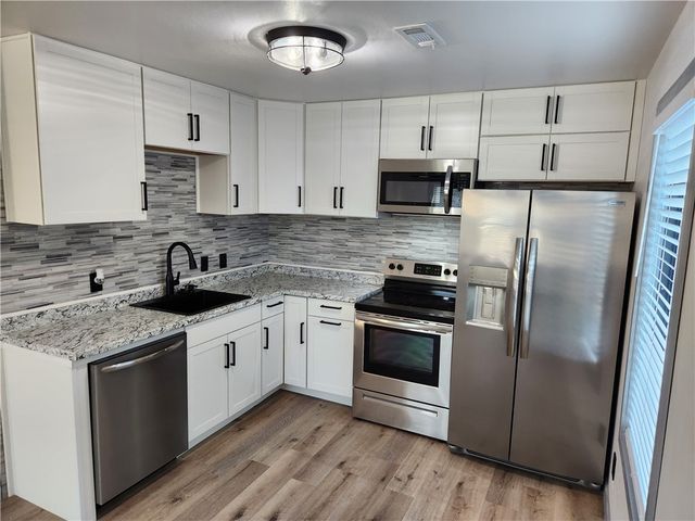 9 Holly Drive B, Bentonville, AR 72712