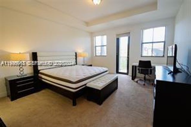 8375 NW 51st Ter 1, Doral, FL 33166