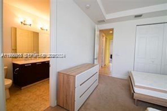 8375 NW 51st Ter 1, Doral, FL 33166