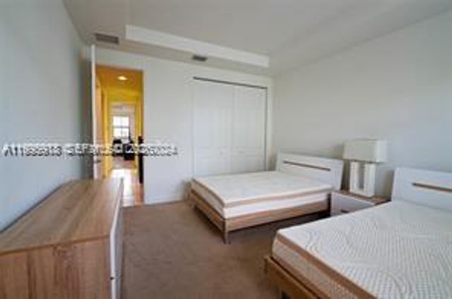 8375 NW 51st Ter 1, Doral, FL 33166