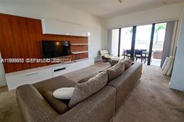 8375 NW 51st Ter 1, Doral, FL 33166