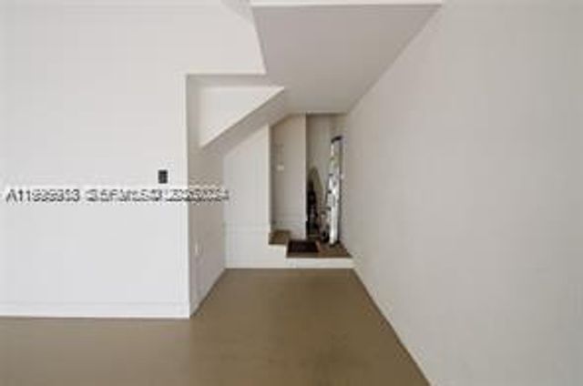 8375 NW 51st Ter 1, Doral, FL 33166