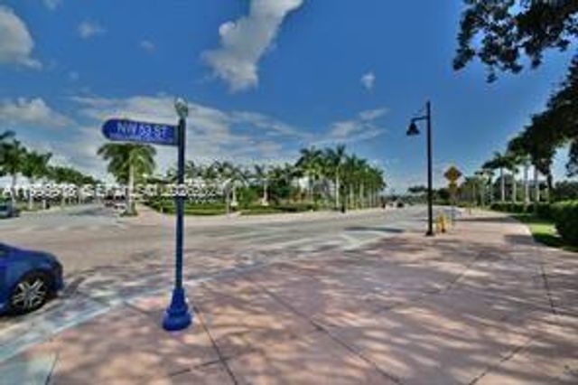 8375 NW 51st Ter 1, Doral, FL 33166