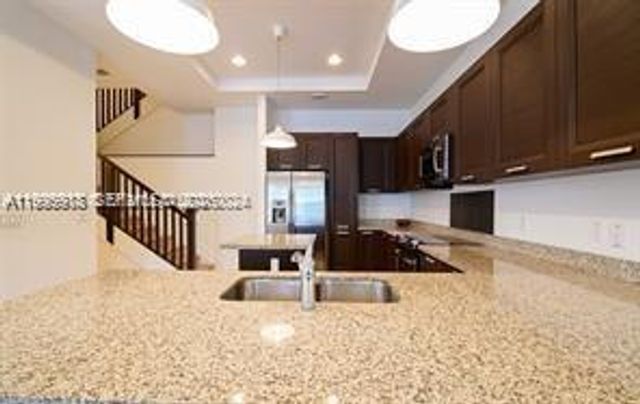 8375 NW 51st Ter 1, Doral, FL 33166