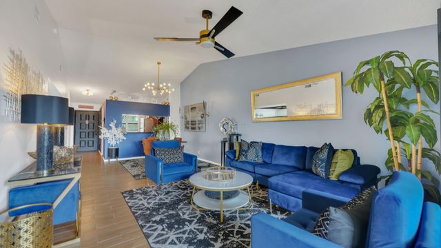 7618 Tahiti Lane 206, Lake Worth, FL 33467