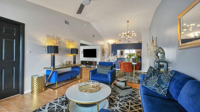 7618 Tahiti Lane 206, Lake Worth, FL 33467
