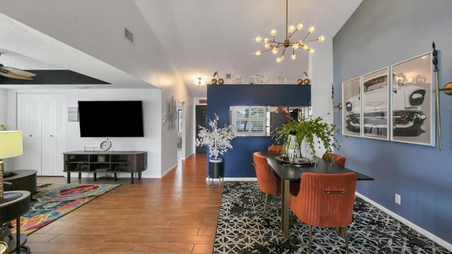 7618 Tahiti Lane 206, Lake Worth, FL 33467