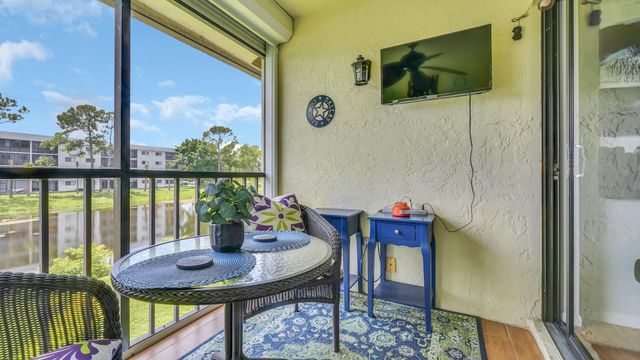 7618 Tahiti Lane 206, Lake Worth, FL 33467