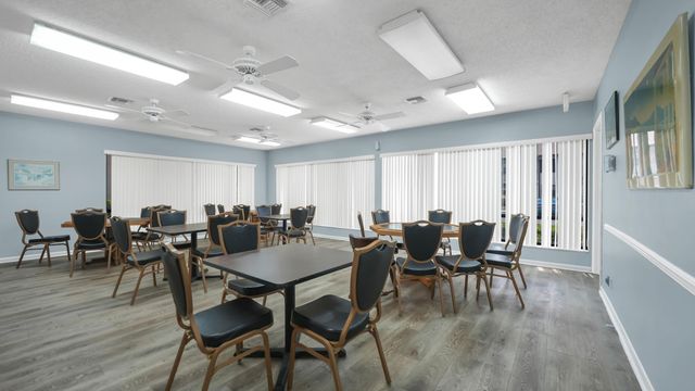 7618 Tahiti Lane 206, Lake Worth, FL 33467