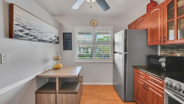 7618 Tahiti Lane 206, Lake Worth, FL 33467