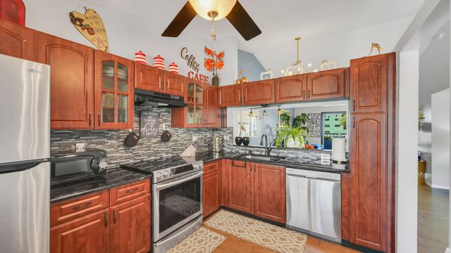 7618 Tahiti Lane 206, Lake Worth, FL 33467