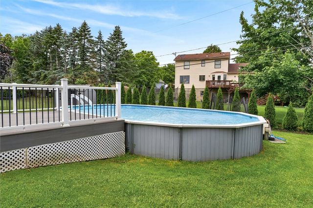 20 Flamingo Drive, Gates, NY 14624