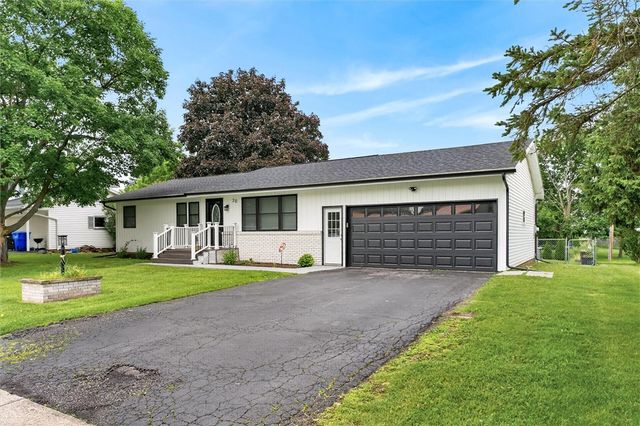 20 Flamingo Drive, Gates, NY 14624