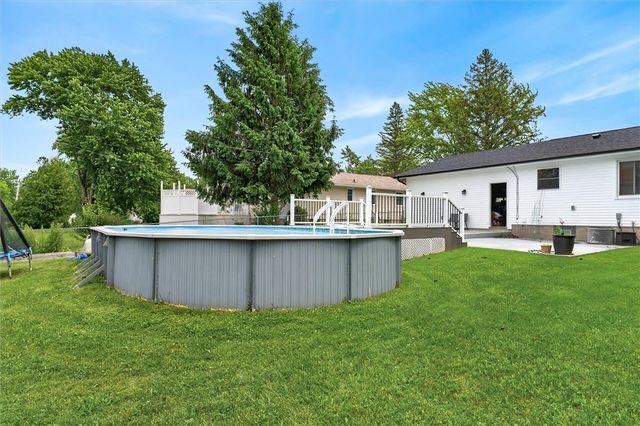 20 Flamingo Drive, Gates, NY 14624