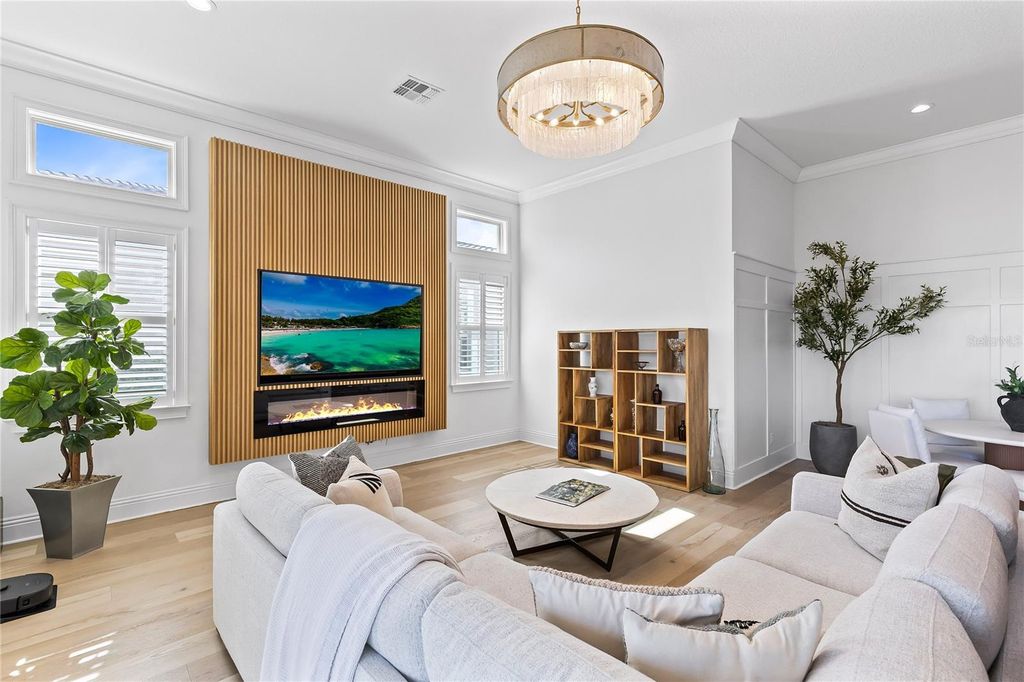 Image 15 of property listing at 13337 ALDERLEY DRIVE, Orlando, FL 32832