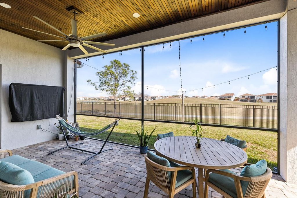 Image 35 of property listing at 13337 ALDERLEY DRIVE, Orlando, FL 32832