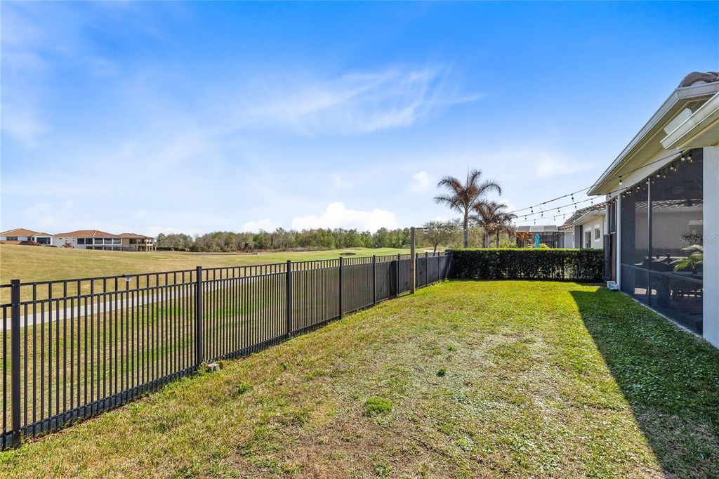 Image 38 of property listing at 13337 ALDERLEY DRIVE, Orlando, FL 32832